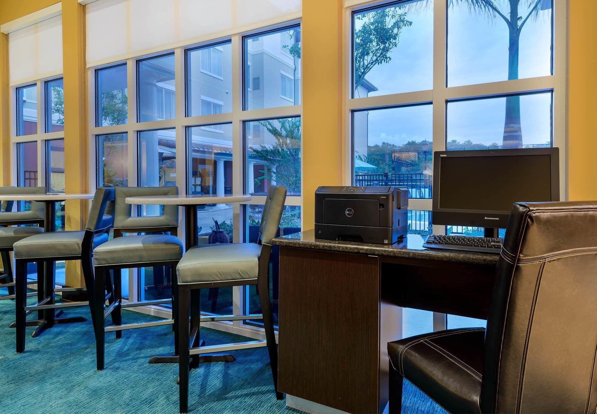 Residence Inn By Marriott Fort Myers At I-75 And Gulf Coast Town Center Естеро Екстериор снимка
